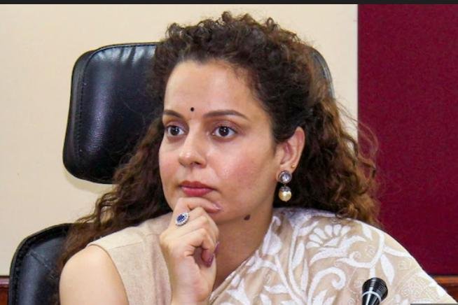 ఆ ముగ్గురికీ ఇచ్చి పడేసిన వివాదాల క్వీన్ కంగన...